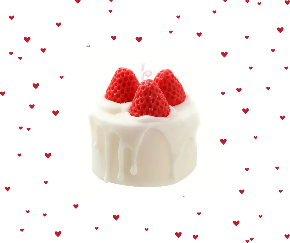 Strawberry Cake Scented Candle 🎂🍓