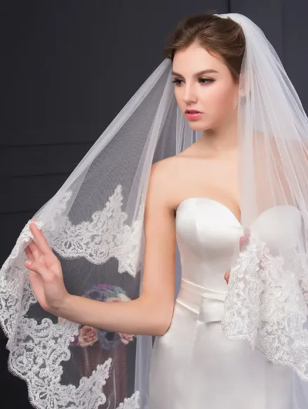 Two-tier Lace Applique Edge Cathedral Bridal Veils With Lace
